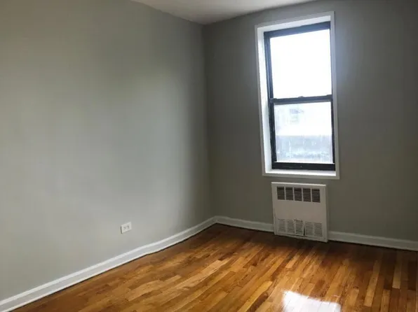 2475 E 11th St #Res, Brooklyn, NY 11235