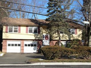 658 Secor Rd, Hartsdale, NY 10530