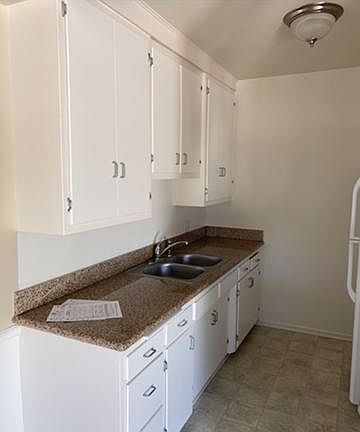 3rd image of 1224 12th St APT 6