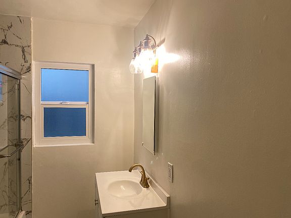 2nd image of 11747 Dorothy St APT 4