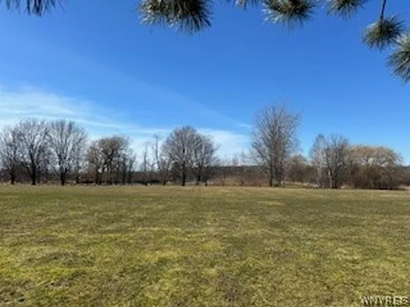 Sandhill Rd #30, Akron, NY 14001