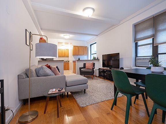 3rd image of 205 W 88th St APT 4D