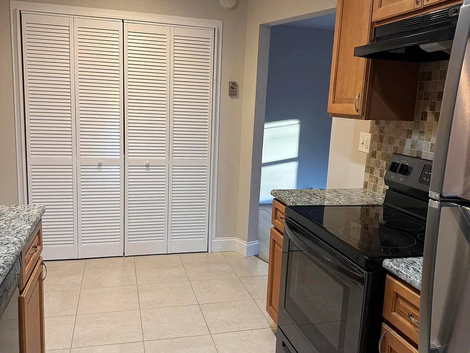 16 Pine Cluster Cir #H