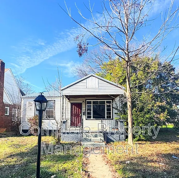 3212 Avenue G — Photo 1