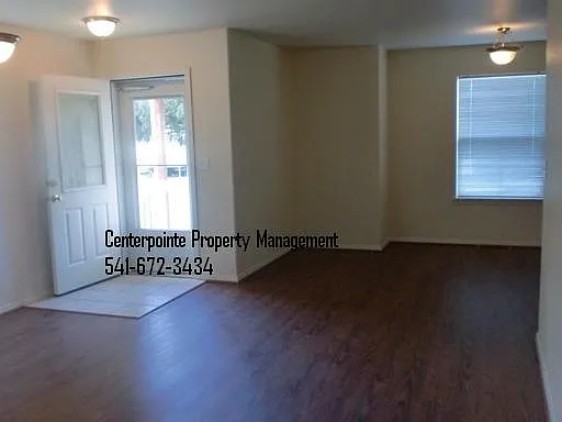 727 W Ballf St — Photo 3