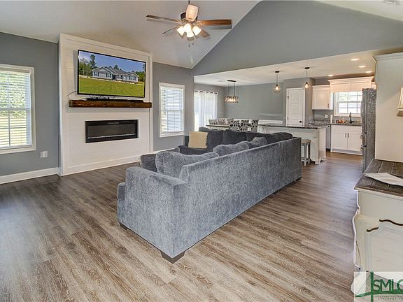 3rd image of 312 Tavern Lane