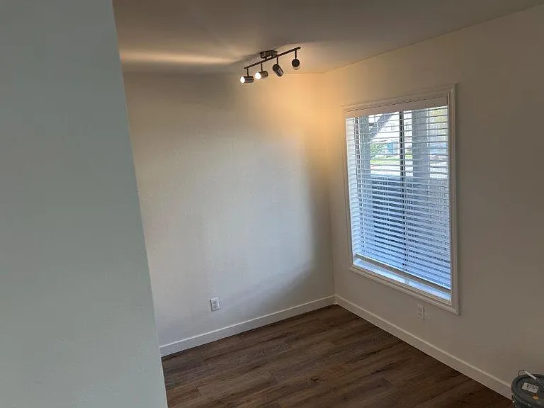 7326 Haskell Ave #1 — Photo 12