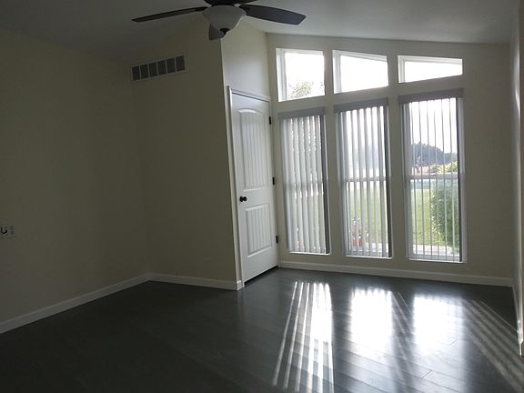 Great room with vaulted ceiling.