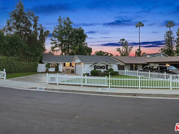 3rd image of 22053 Independencia St