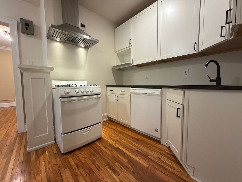 1st image of 451 Fairview Ave N APT 105