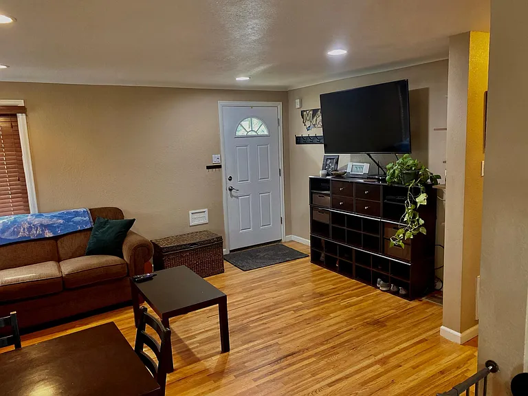 4860 Clay St — Photo 4