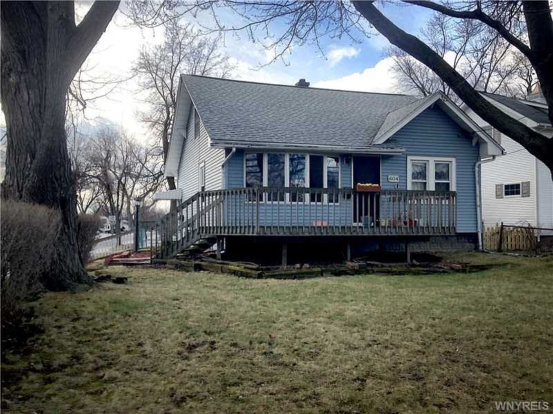 1st image of 604 Ellicott Creek Rd