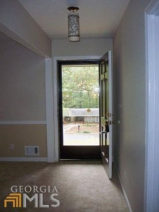 2nd image of 715 Shadybrook Dr NE