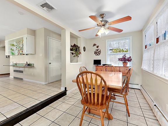 5th image of 22 Buena Vista Ave