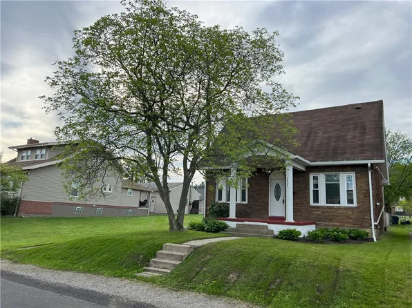2405 W Wade St, Aliquippa, PA 15001