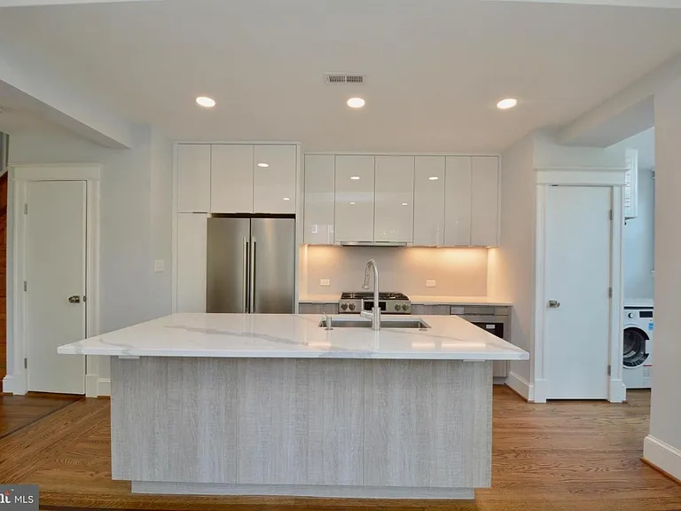 1724 2nd St NW #1 — Photo 11