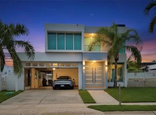 F 23 Topacio St, Dorado, PR 00646