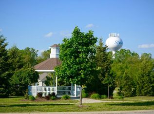 103 Lighthouse Ln, Brooklyn, MI 49230