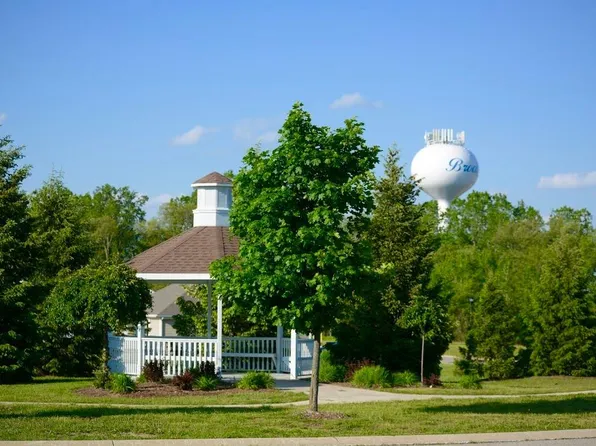 123 Saint Clair Cir, Brooklyn, MI 49230