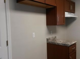 1120 N Walnut St, Newton, KS 67114