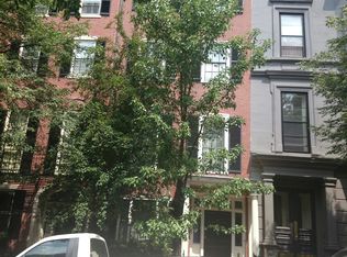 35 Chestnut St, Boston, MA 02108