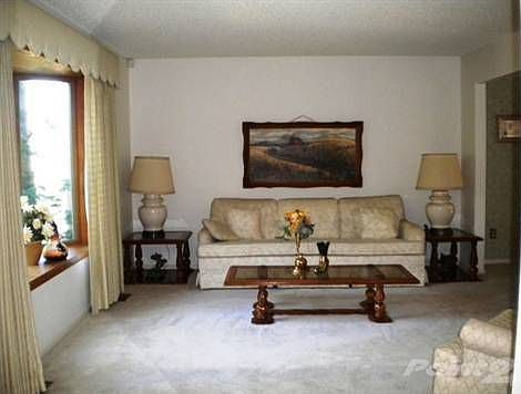 Formal Living Rm w/ Picture Window