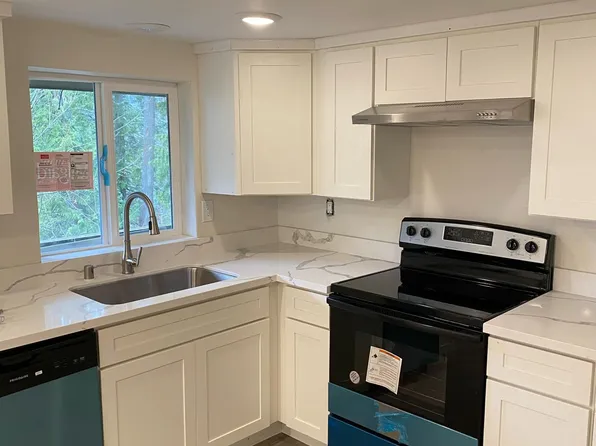 9463 166th Ave NE, Redmond, WA 98052