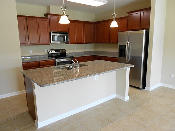 2nd image of 184 MISSION COVE Circle #24