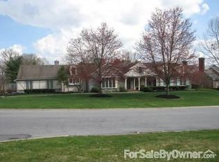 1379 Beaconfield Ln, Lancaster, PA 17601