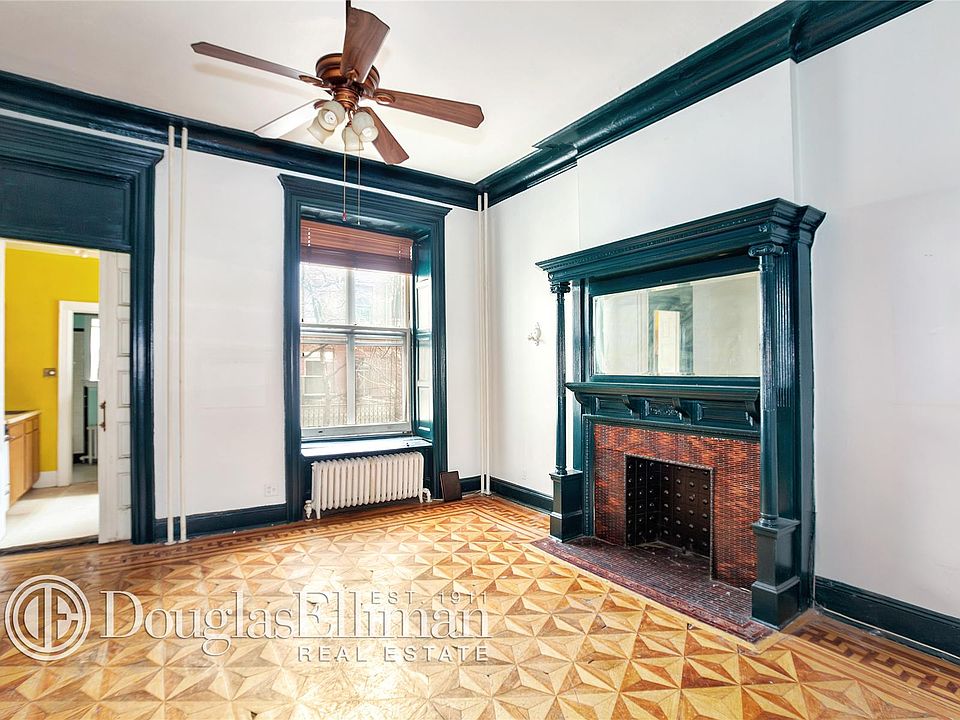 2nd image of 225 W 78th St APT 8