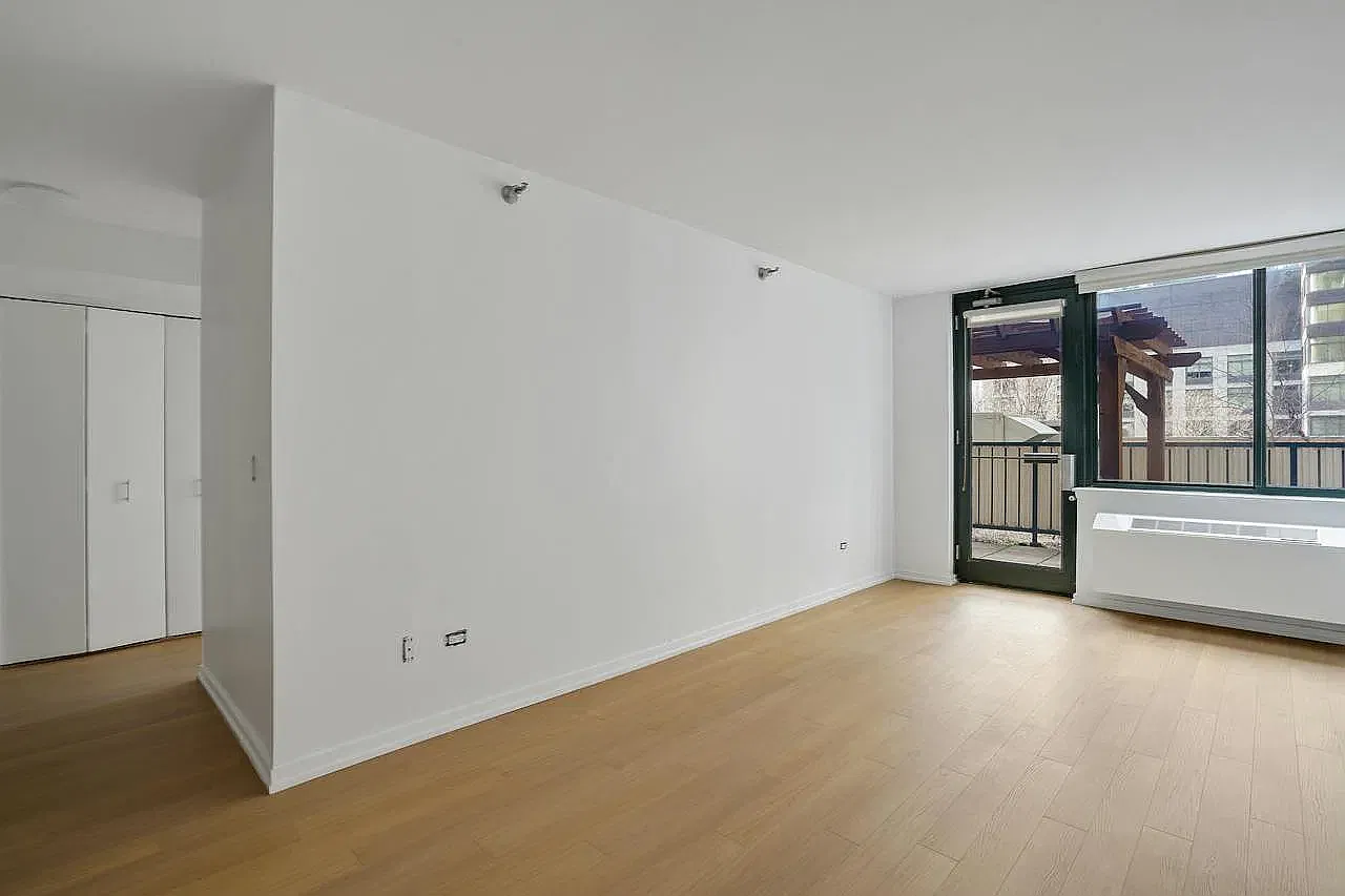 75 W End Ave — Photo 4