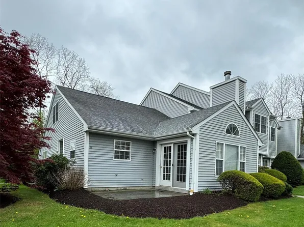 18 Evergreen Way, Pawling, NY 12564