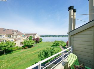 205 N Hayden Bay Dr, Portland, OR 97217