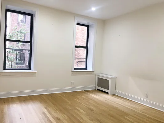 Rented by City Connections Realty | media 34