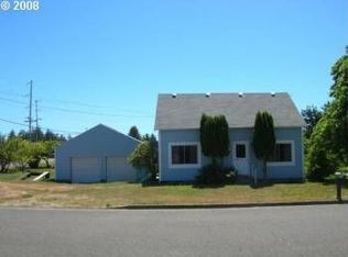 2627 Commercial St, North Bend, OR 97459
