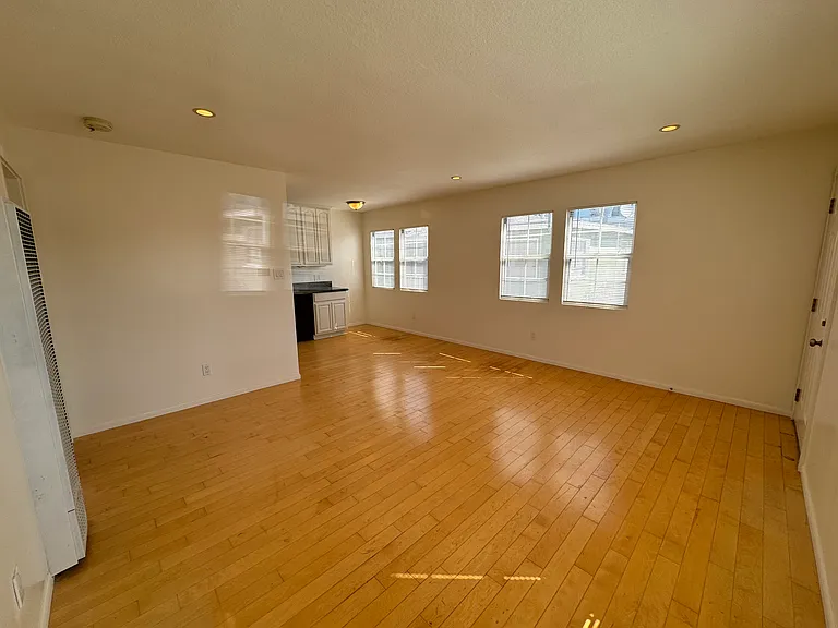 7021 Flight Ave — Photo 3