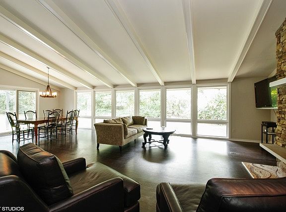 5th image of 937 Sandstone Dr