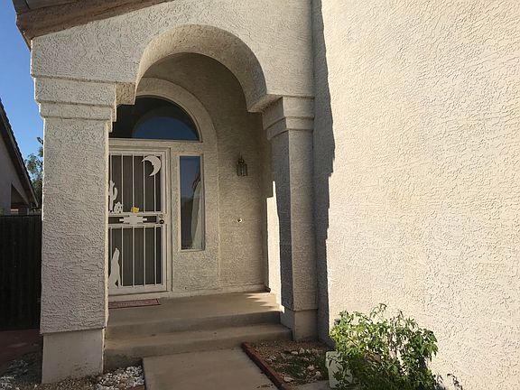 3rd image of 3040 E Wahalla Ln