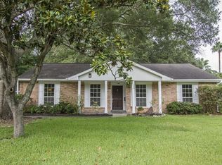 2014 Westlake Rd, Houston, TX 77062
