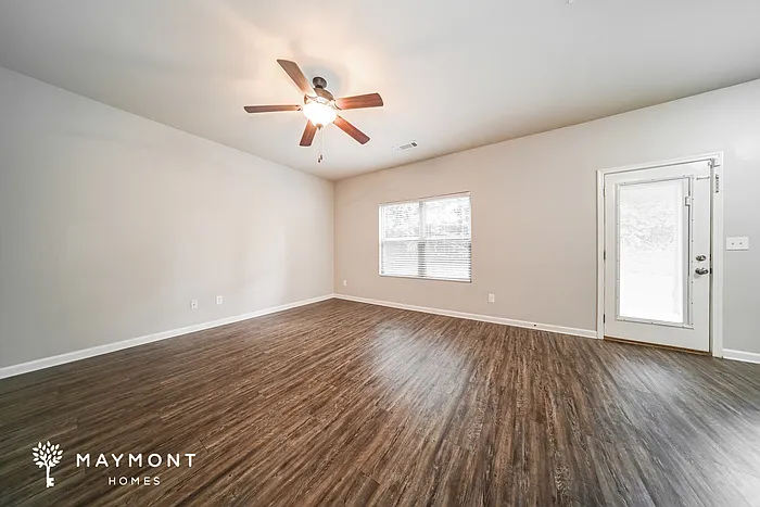 321 Concord Ter — Photo 4