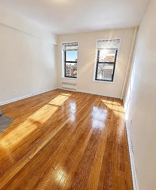 342 E 49th St #22