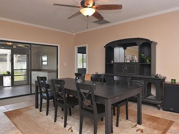2nd image of 2137 Palm View Dr
