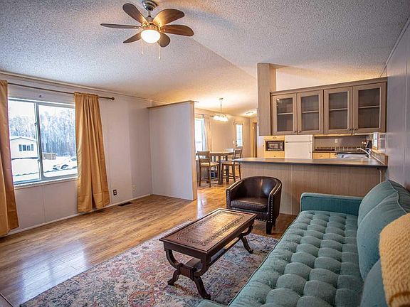 4th image of 15 W Dewberry Rd