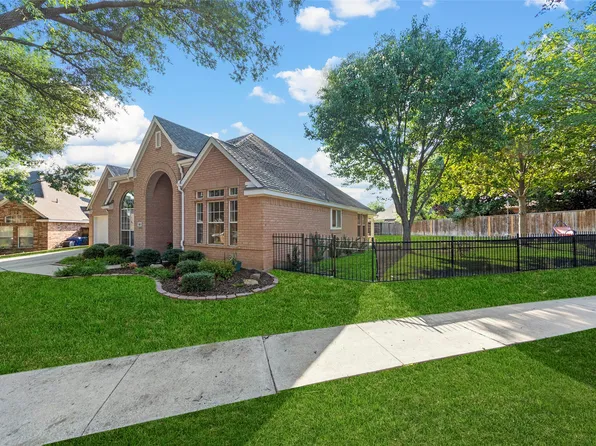 100 Hunters Ct, McKinney, TX 75072