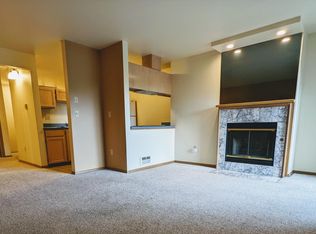 2760 NW 85th St APT 202, Seattle, WA 98117
