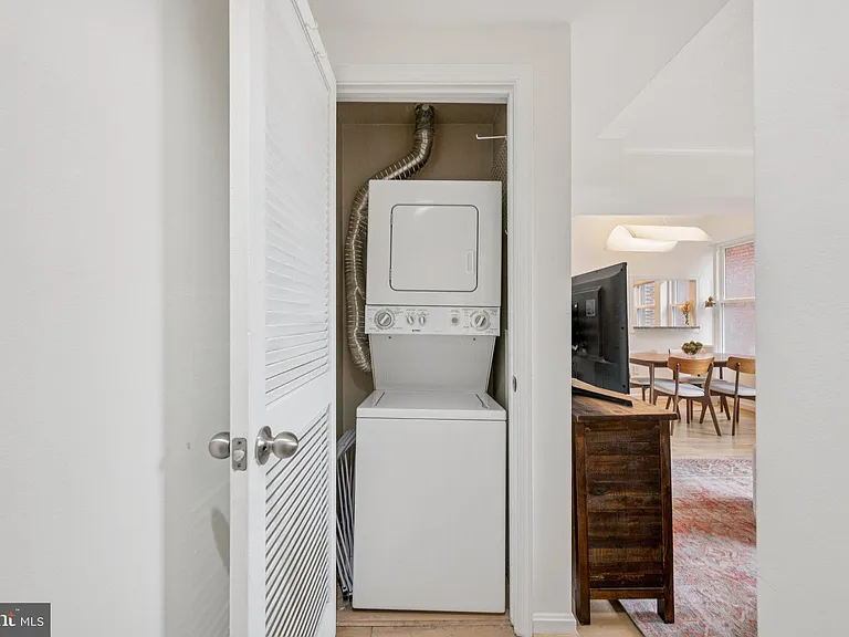 1812 Vernon St NW #34 — Photo 14