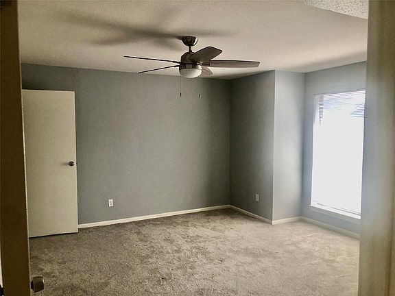 5th image of 3150 Walnut Bend Ln APT 618
