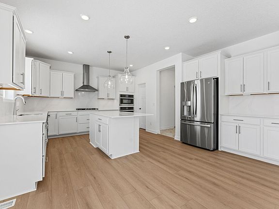 2nd image of 19981 68th Pl