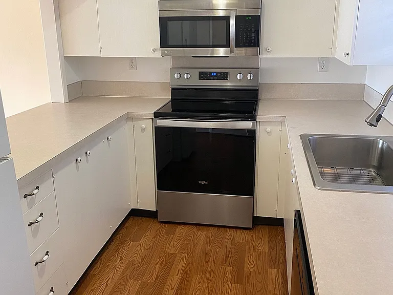 8218 Stinson Ave — Photo 11