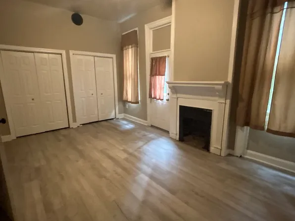 371 E Market St APT 2, York, PA 17403
